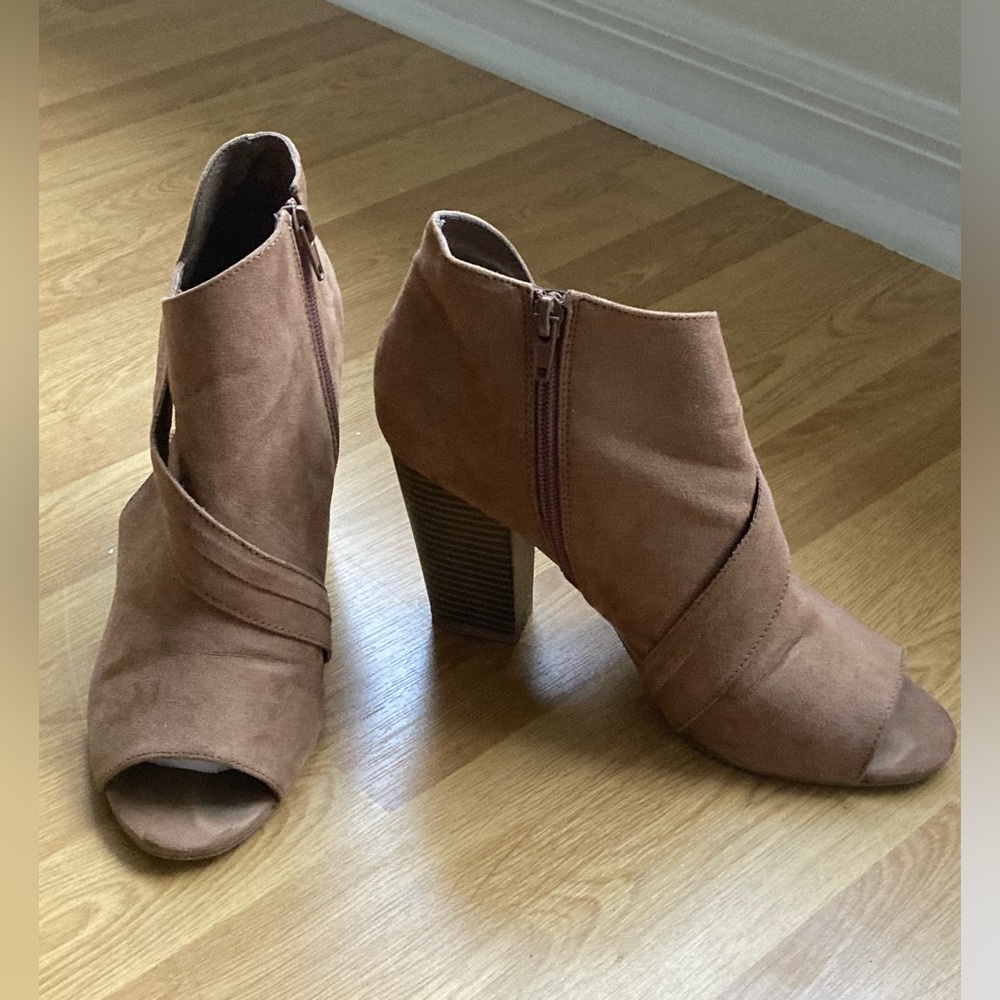 Nude 4” heels